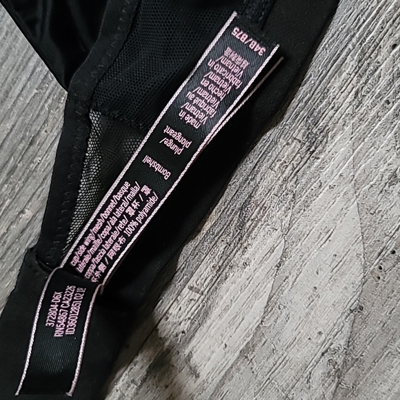 🔥 Victoria's Secret Bombshell Bra Lace & Strappy Detail 34B Pre-owned 🔥 - Picture 4 of 9